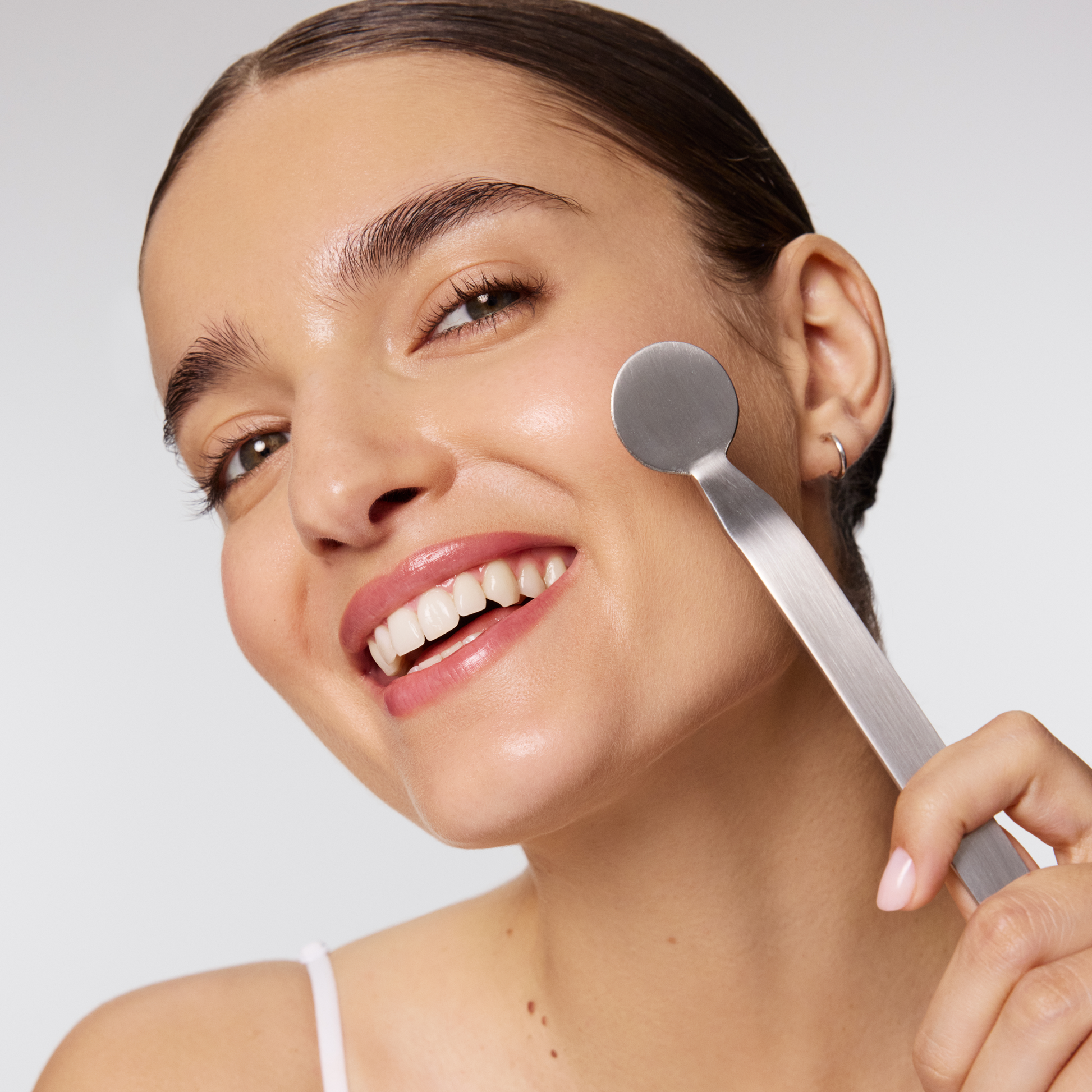 DIAMOND BUFF™ At-Home Microdermabrasion Tool